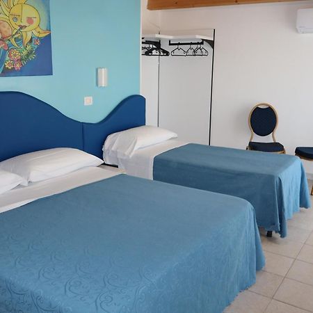 Hotel Albatros Roseto Degli Abruzzi Exterior foto