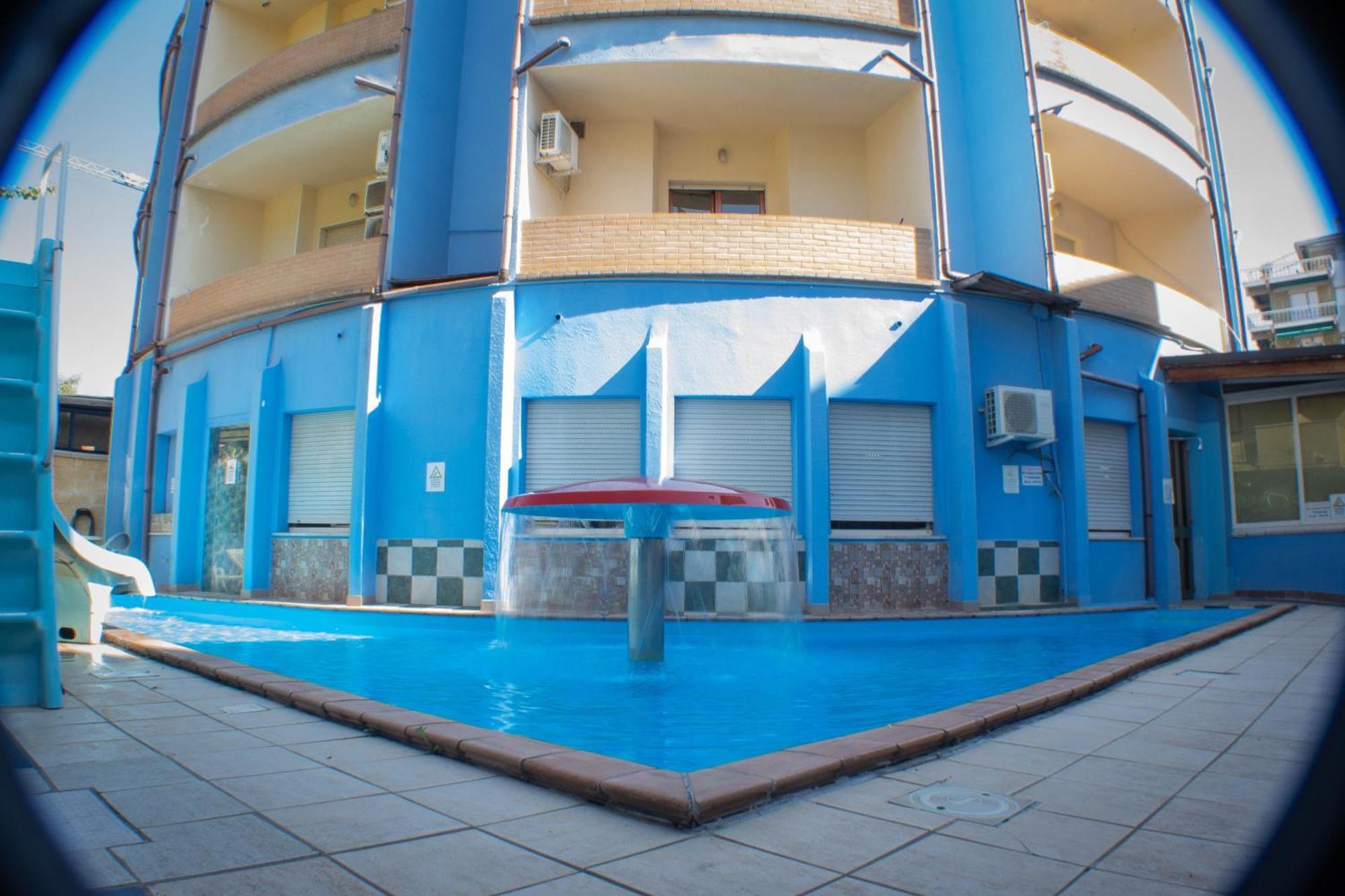 Hotel Albatros Roseto Degli Abruzzi Exterior foto