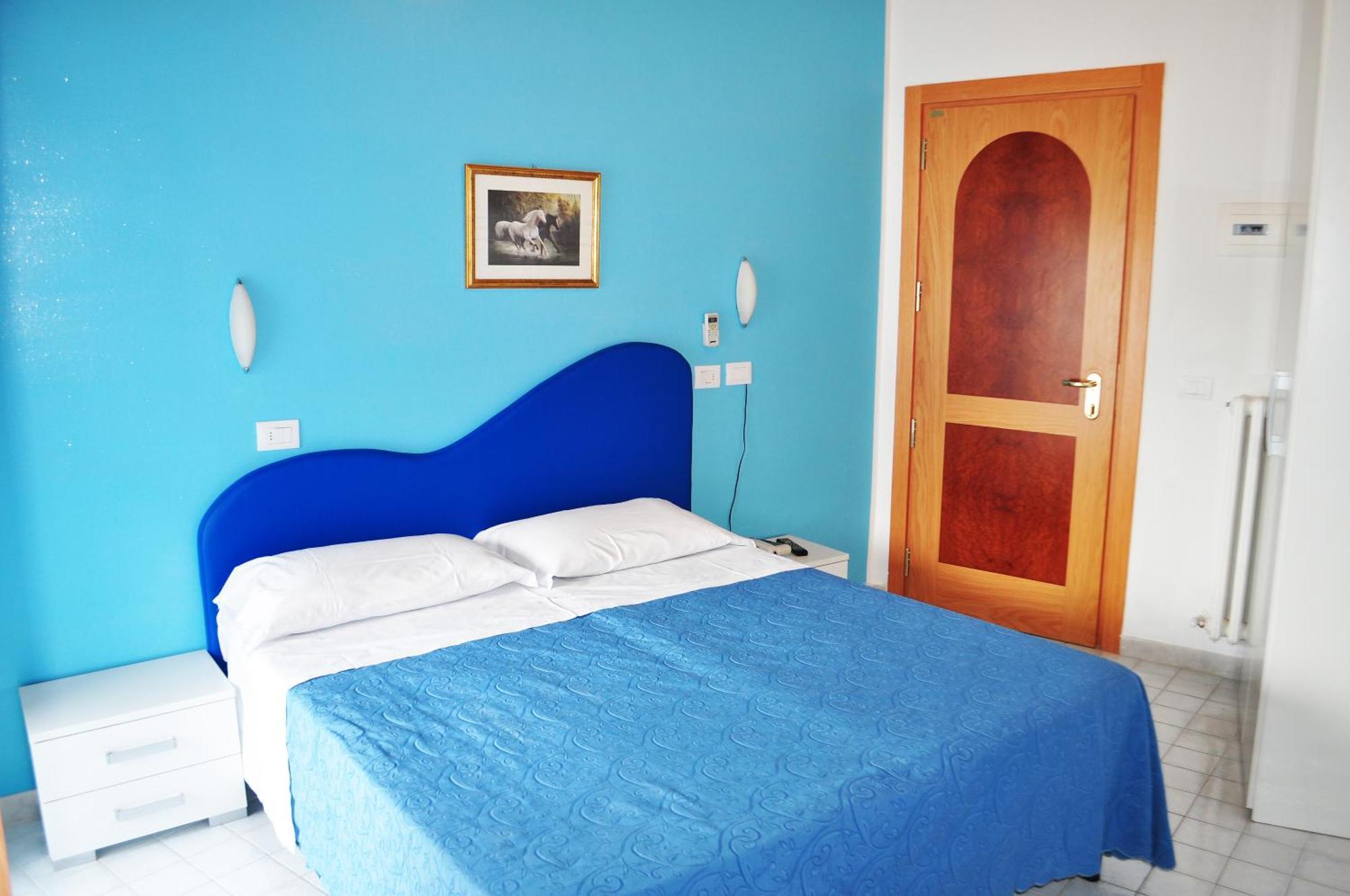 Hotel Albatros Roseto Degli Abruzzi Exterior foto